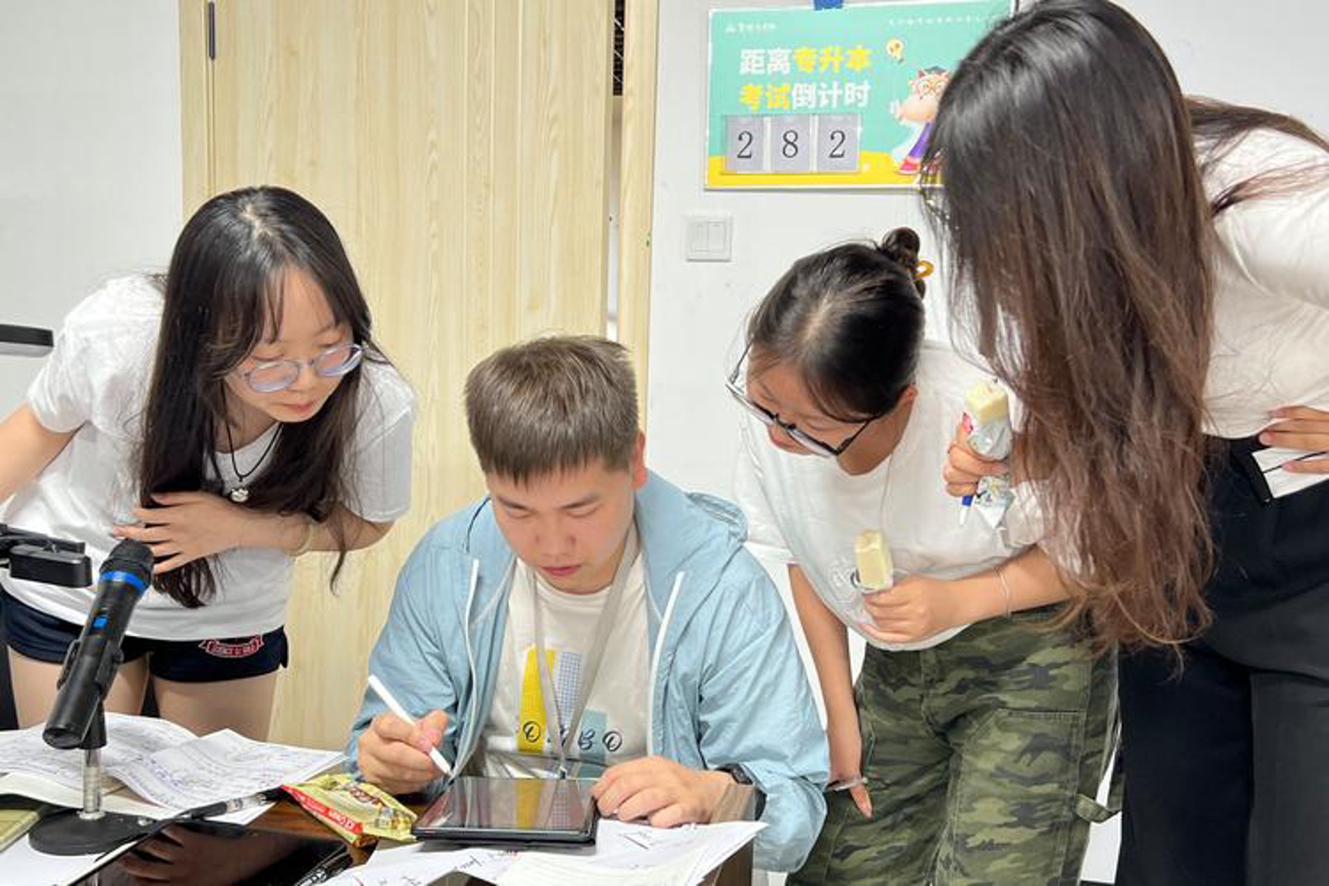 阿斯特网络
